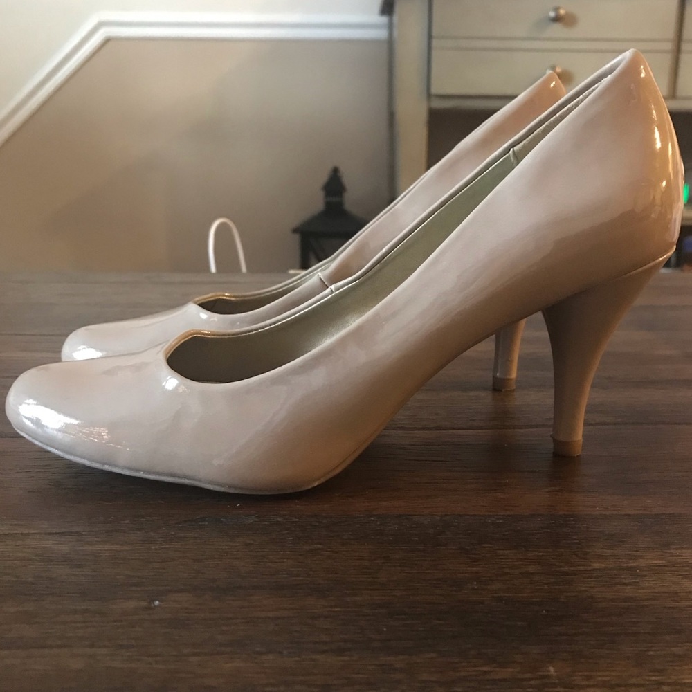{Bandolino} Nude Pumps sz 8 VGUC